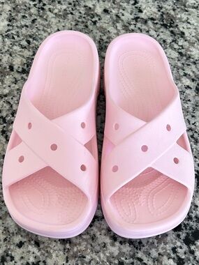 Crocs Classic Cross Straps Pink Slip On Sandals. Size 8